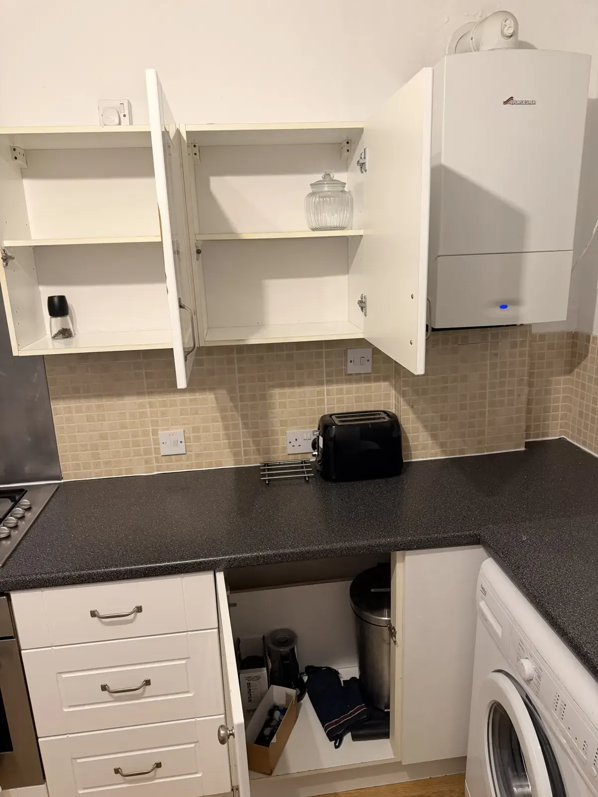Washing machine and kitchen drawers